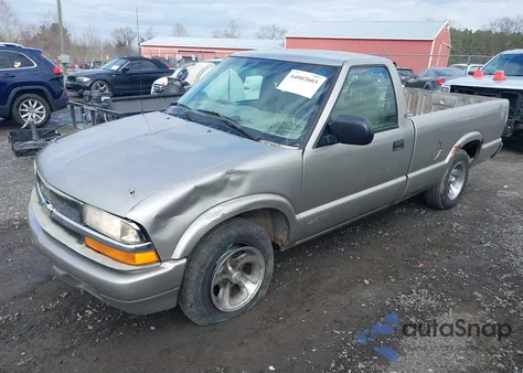 2000 Chevrolet S-10 Ls from USA, damaged, VIN 1GCCS1442YK152551